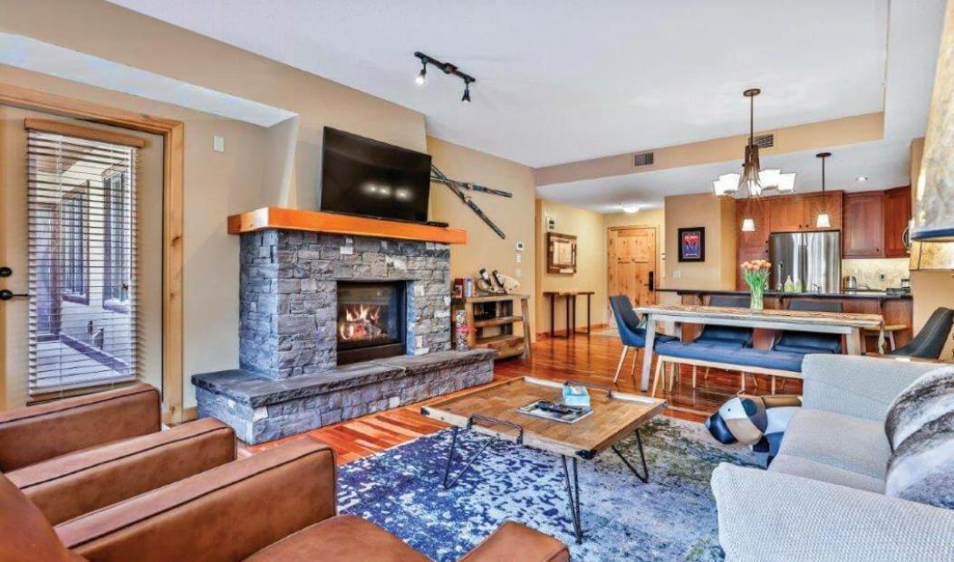 Luxurious Rundle Cliffs Lodge In Spring Creek Canmore Exteriör bild